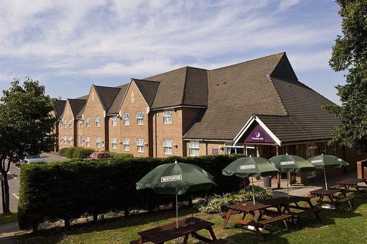 Premier Inn Portsmouth North Harbour Exteriör bild