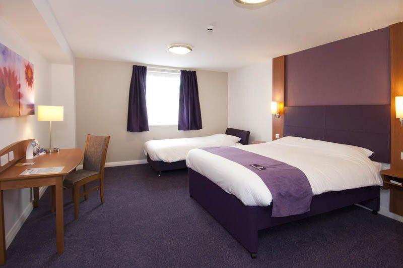 Premier Inn Portsmouth North Harbour Exteriör bild